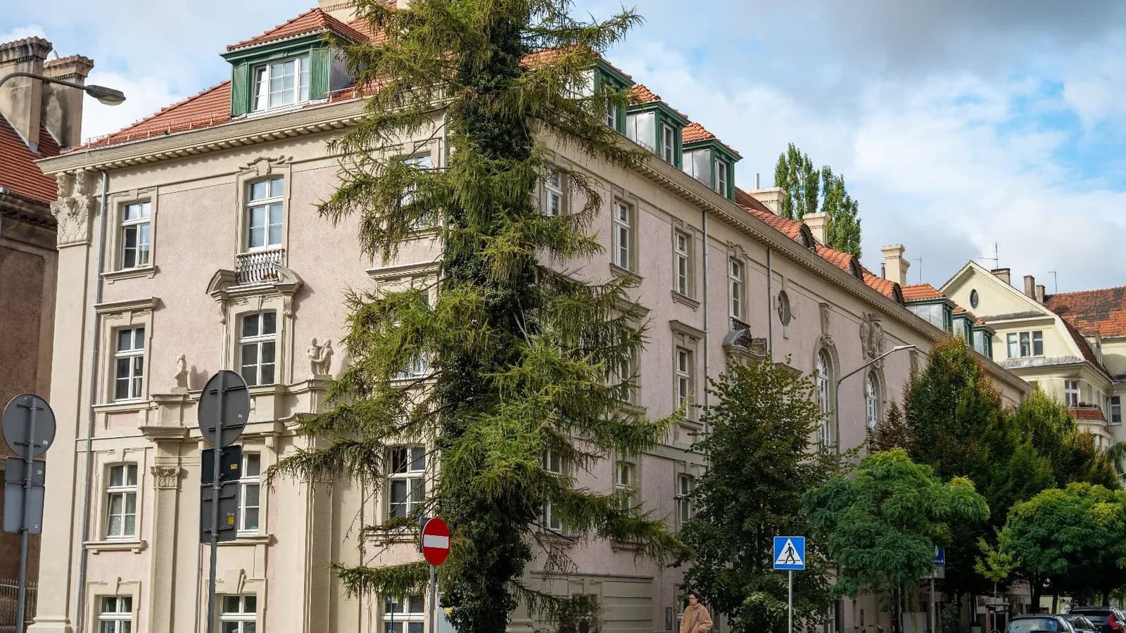 Dom Tramwajarza: Nearly 100 Years at the Heart of Jeżyce