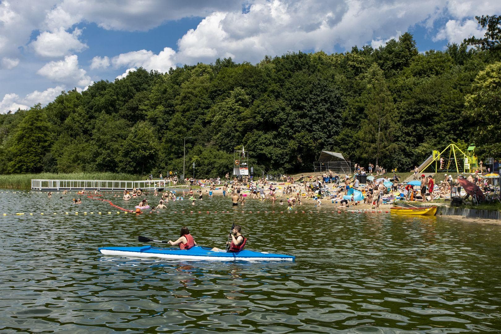 Dive into Summer: Poznań’s Lakes and Pools Open for the Season