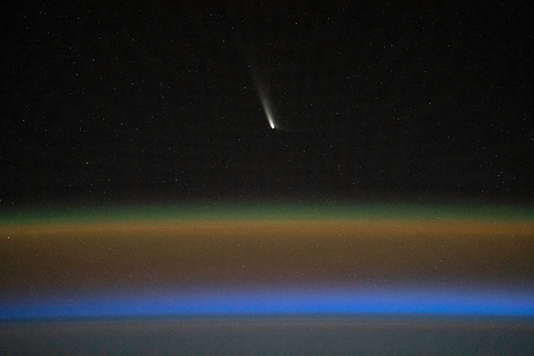 Poznan’s Night Sky: How to Spot and Capture the ‘Comet of the Century’