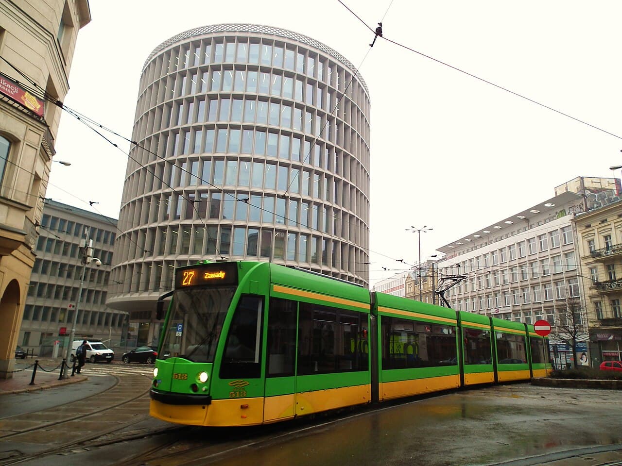 Okrąglak and Kwadraciak: The Poznań Modernist Landmarks Hiding in Plain Sight