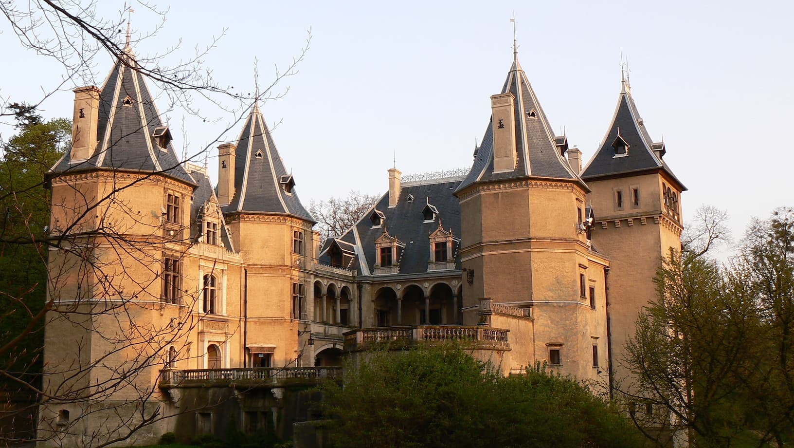 Gołuchów Castle: The Loire-Style Treasure of Greater Poland