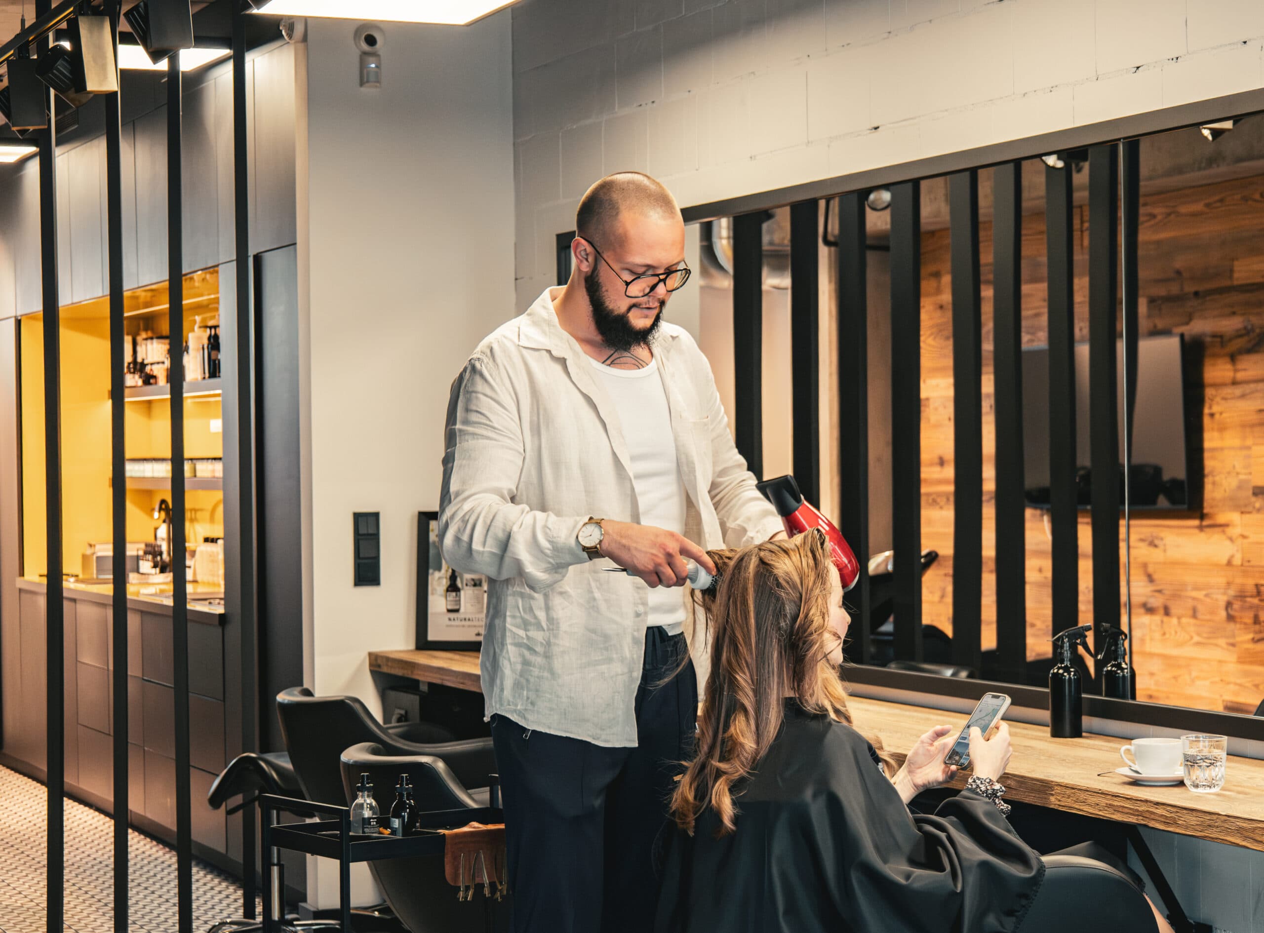 Modern Hair Salons – Furora Leads in Harmony with Nature!