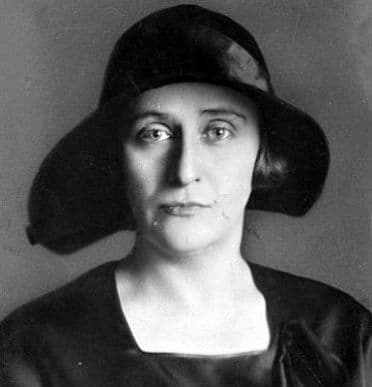 Discover 2 Literary Events in Poznań: From Kazimiera Iłłakowiczówna’s Home to Stanisława Łowińska’s Book Launch